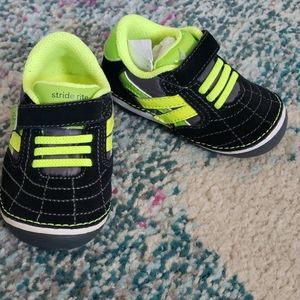 Stride rite size 4
